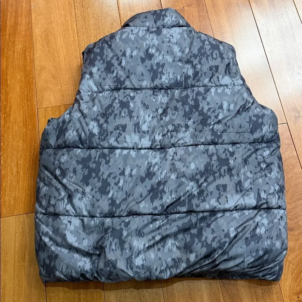 NWT Abercrombie Kids Gray Camo Puffer‎ Fleece Lined Vest Jacket Size 17/18